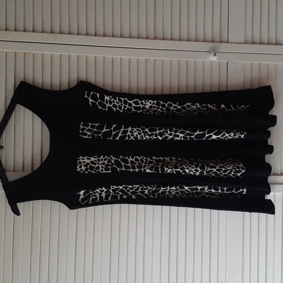 5for$10 Women Giraffe print Dress - Picture 2 of 2